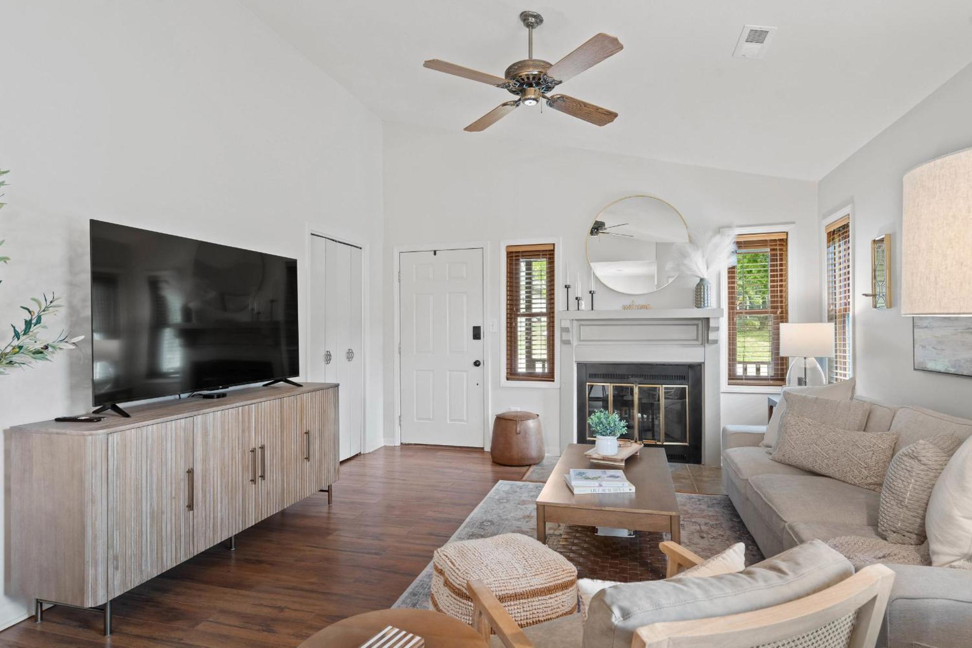 1 5 Miles To Mizzou ~ Spacious & Updated Home~ Columbia Exterior photo