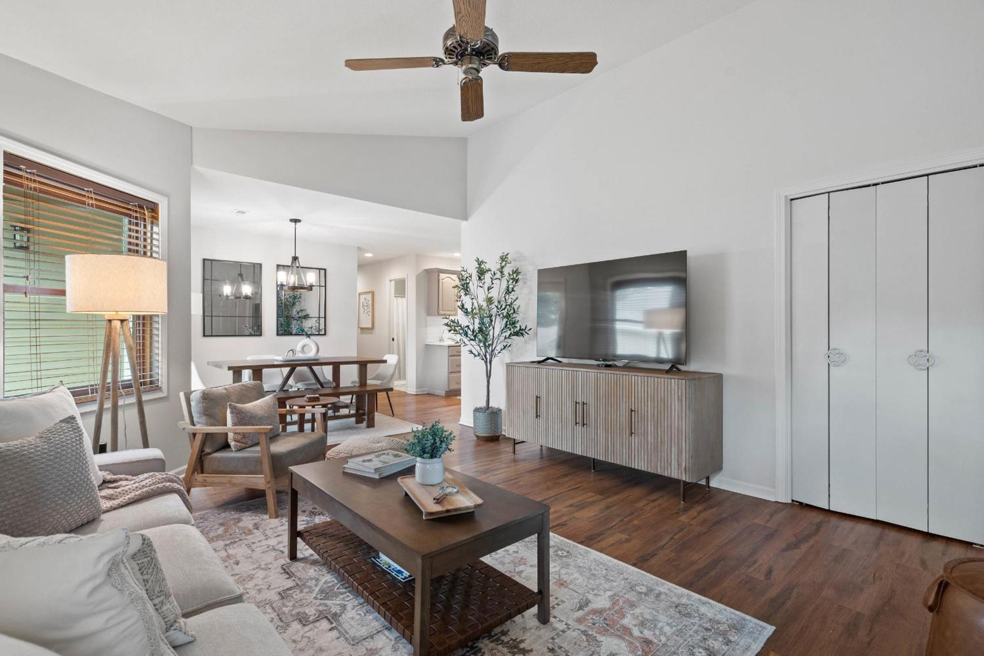 1 5 Miles To Mizzou ~ Spacious & Updated Home~ Columbia Exterior photo